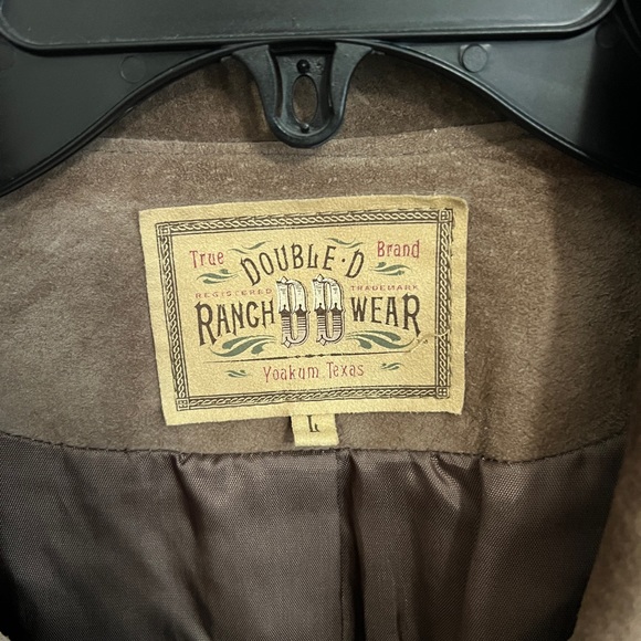 Double D Ranch Coat - Picture 4 of 5